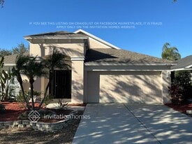 12326 Cedarfield Dr, Unit D102 in Riverview, FL - Building Photo