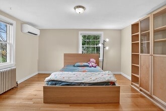 13 Pleasant St in Southborough, MA - Building Photo - Building Photo