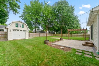 158 N Colonial Dr in Cortland, OH - Building Photo - Building Photo