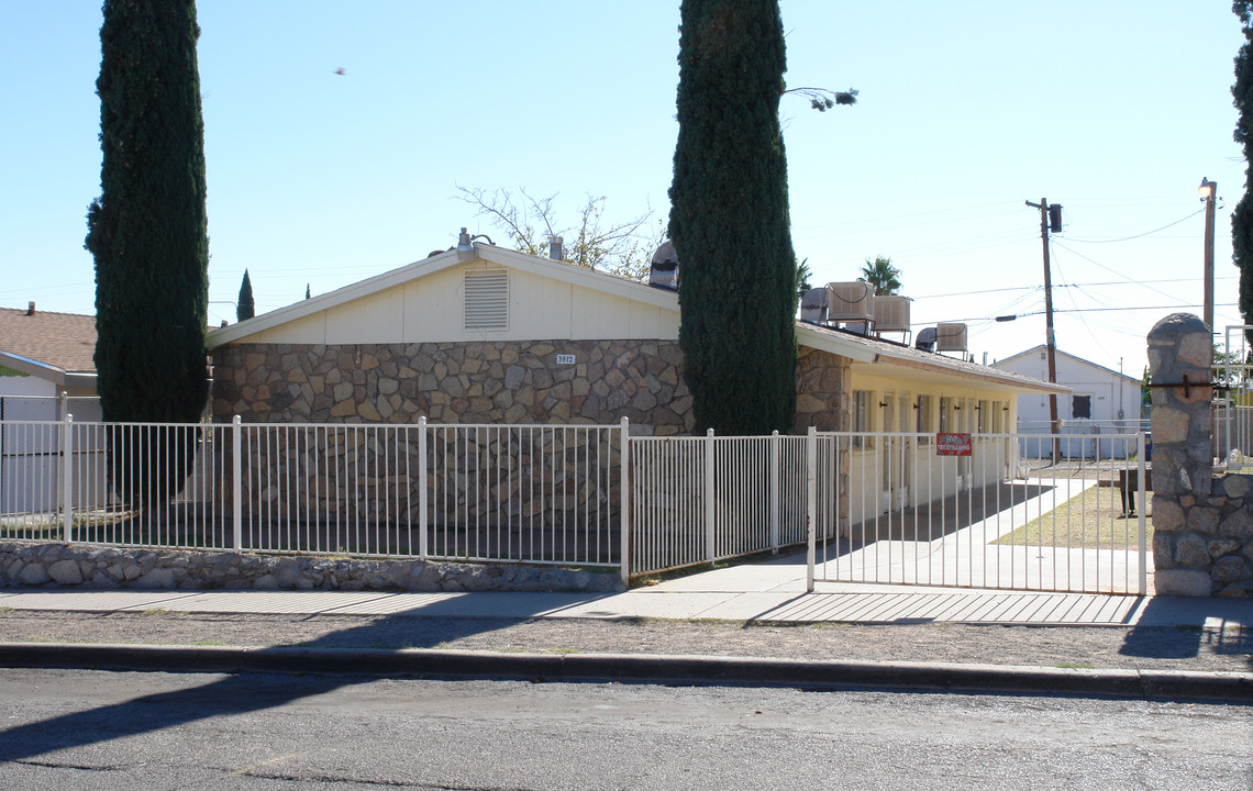 3808-3812 Truman Ave in El Paso, TX - Building Photo