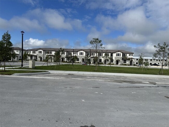 2713 SE 26th Rd in Homestead, FL - Building Photo - Building Photo