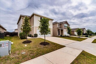 196 Thistle Ln in Maxwell, TX - Building Photo - Building Photo