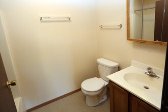 291 North in Whitewater, WI - Building Photo - Interior Photo