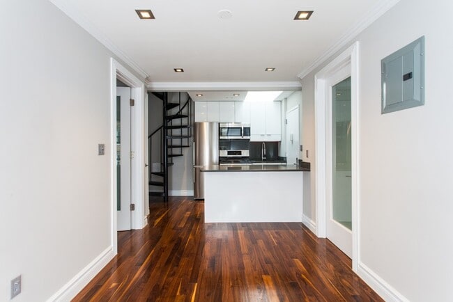 218 Avenue A
