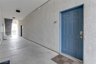 4437 Dover Straight St in Las Vegas, NV - Building Photo - Building Photo