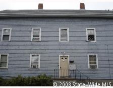 435 4th St in Fall River, MA - Foto de edificio - Building Photo