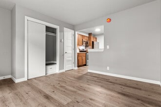 White Rock Apartments in Tacoma, WA - Foto de edificio - Building Photo