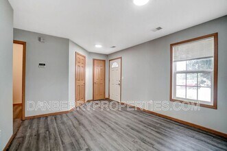 1115 N Byrne Rd in Toledo, OH - Building Photo - Building Photo