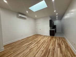 253 State St in New London, CT - Building Photo - Building Photo