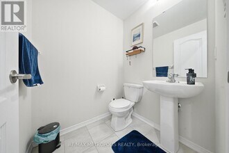 408 Blackburn Dr in Brantford, ON - Building Photo - Building Photo