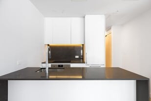 1500 Boul. René-Lévesque O in Montréal, QC - Building Photo