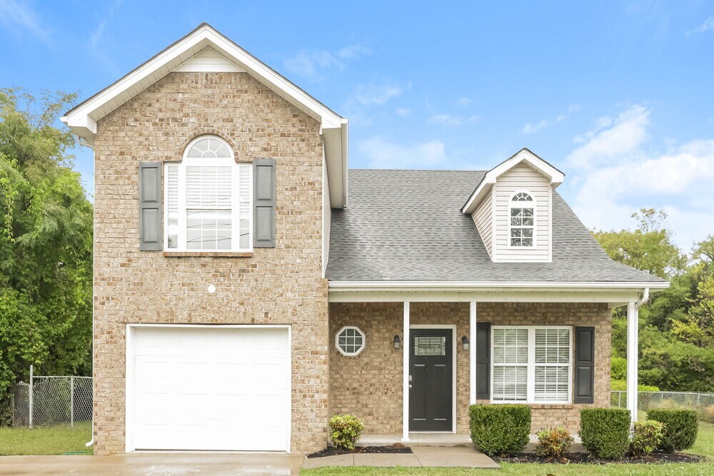 636 Zellwood Dr in La Vergne, TN - Building Photo