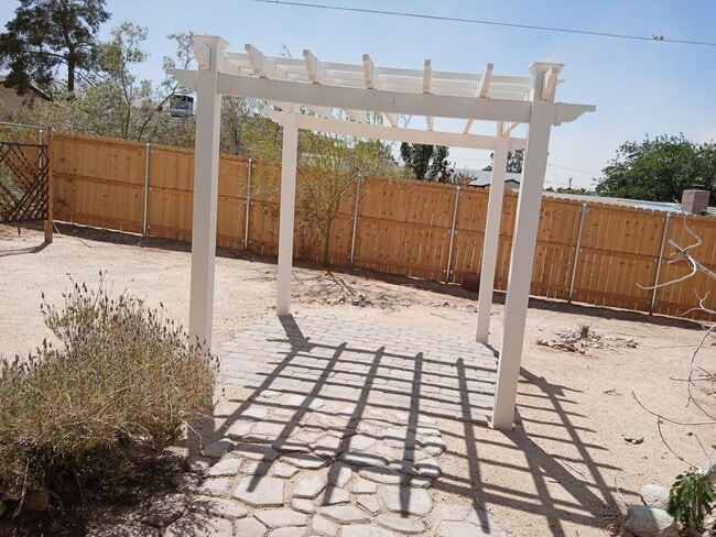 6748 Quail Spring Ave in Twentynine Palms, CA - Building Photo - Building Photo