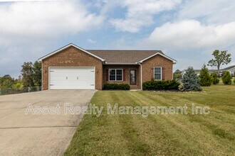 7821 Griffith Rd in Knoxville, TN - Building Photo - Building Photo