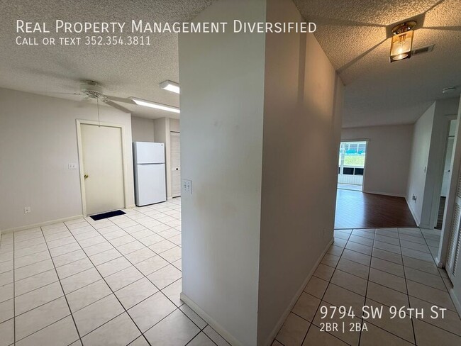 9794 SW 96th St in Ocala, FL - Foto de edificio - Building Photo