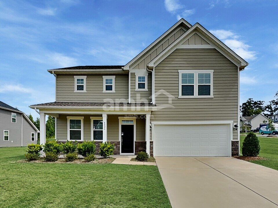 4826 Meares Ct in Gastonia, NC - Building Photo