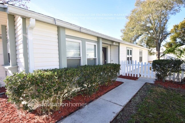 130 Meadow Blvd in Sanford, FL - Foto de edificio - Building Photo