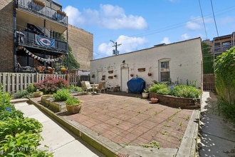 7619 N Bosworth Ave, Unit 1.5 in Chicago, IL - Foto de edificio - Building Photo