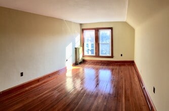 906 W Lackawanna Ave, Unit 906 W Lackawanna in Olyphant, PA - Building Photo - Building Photo