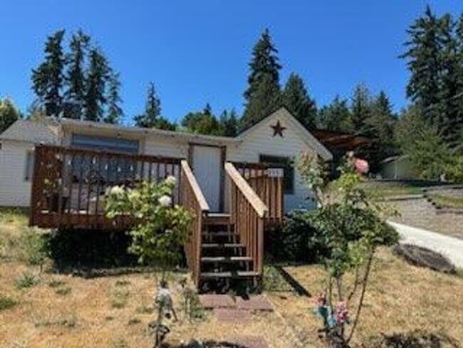 property at 5951 Illahee Road NE