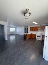 73538 Sun Valley Dr, Unit 3 in Twentynine Palms, CA - Foto de edificio - Building Photo