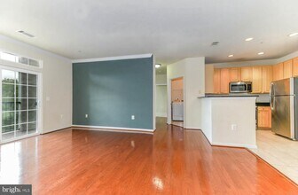 2055 26th St S-Unit -5-401 in Arlington, VA - Building Photo - Building Photo