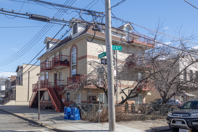 2669 E 11th St in Brooklyn, NY - Building Photo - Building Photo