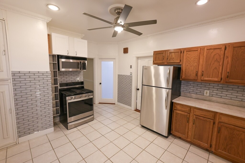369 Savin Hill Ave in Boston, MA - Building Photo