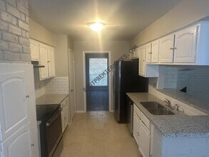 403 Mistywood Dr in Houston, TX - Building Photo - Building Photo