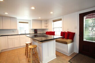 3316 Upperline St in New Orleans, LA - Building Photo - Building Photo