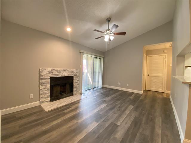 1310 Harwell Dr in Arlington, TX - Building Photo