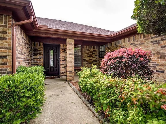 8966 Hialeah Cir S in North Richland Hills, TX - Building Photo - Building Photo