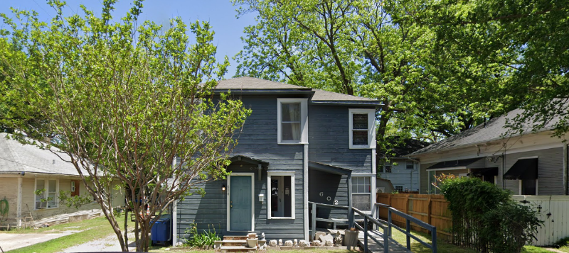 602 N Gaines St-Unit -602 in Ennis, TX - Building Photo