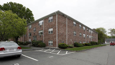 Lexington Street Apartments in Auburndale, MA - Foto de edificio - Building Photo