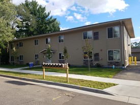 2421 Sessions St, Unit 8 Apartments