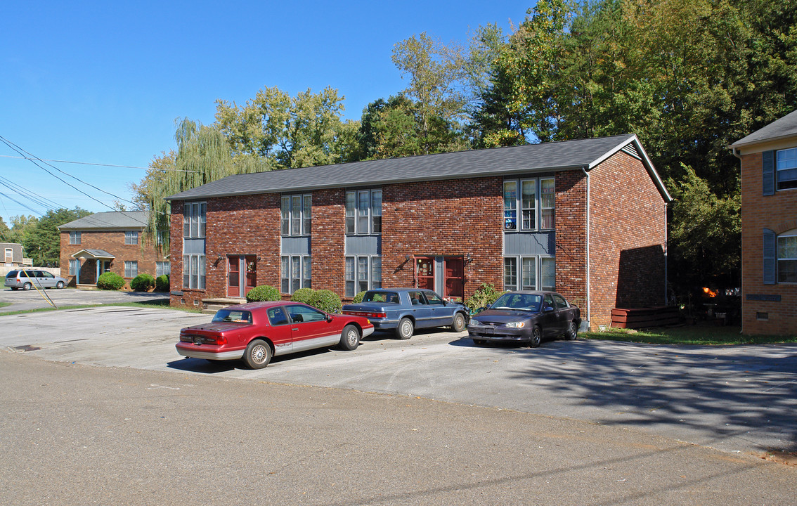 806 Teaberry Rd in Knoxville, TN - Foto de edificio