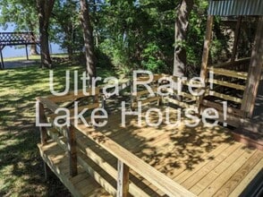 7464 Love Cir in Fort Worth, TX - Building Photo - Building Photo