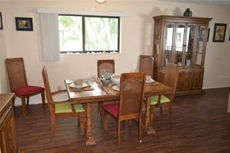 2375 Fox Chase Blvd in Palm Harbor, FL - Building Photo - Building Photo