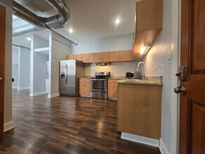 302 W Commercial St in Springfield, MO - Building Photo - Building Photo