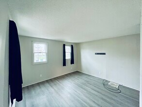1122 N 7th St in Springfield, IL - Foto de edificio - Building Photo