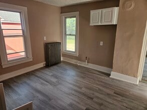 77 Saratoga Ave, Unit B in Rochester, NY - Building Photo - Building Photo