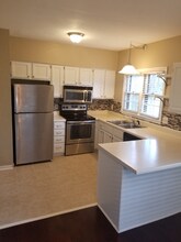 6107 Highcastle Ct in Raleigh, NC - Foto de edificio - Building Photo