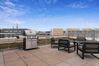 840 W Juneau Ave in Milwaukee, WI - Building Photo - Building Photo