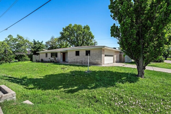 1033 25th St N in Texas City, TX - Building Photo - Building Photo
