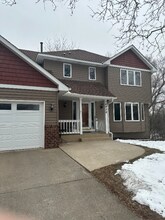 14826 Oakcrest Cir in Savage, MN - Building Photo - Building Photo