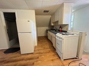 119 Peterson St in Brentwood, NY - Building Photo - Building Photo