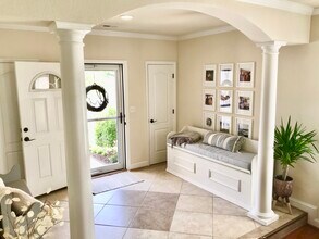 7571 Villa Ct in Gloucester Point, VA - Foto de edificio - Building Photo