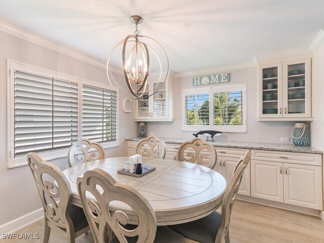 4180 Crayton Rd in Naples, FL - Building Photo - Building Photo