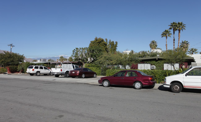 4020 E Calle De Ricardo in Palm Springs, CA - Building Photo - Building Photo