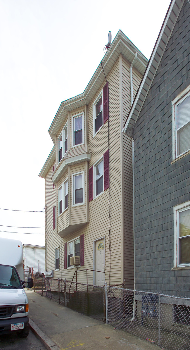 203 Hope St in Fall River, MA - Building Photo - Building Photo